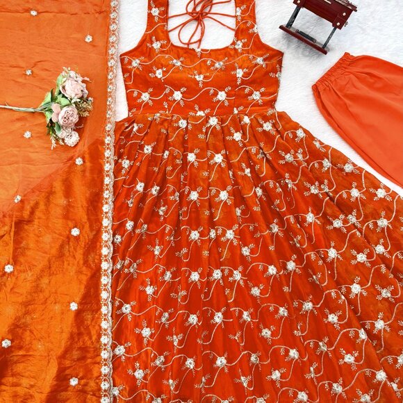 ANARKALI STYLE SALWAR SUIT - Picture 7 of 7